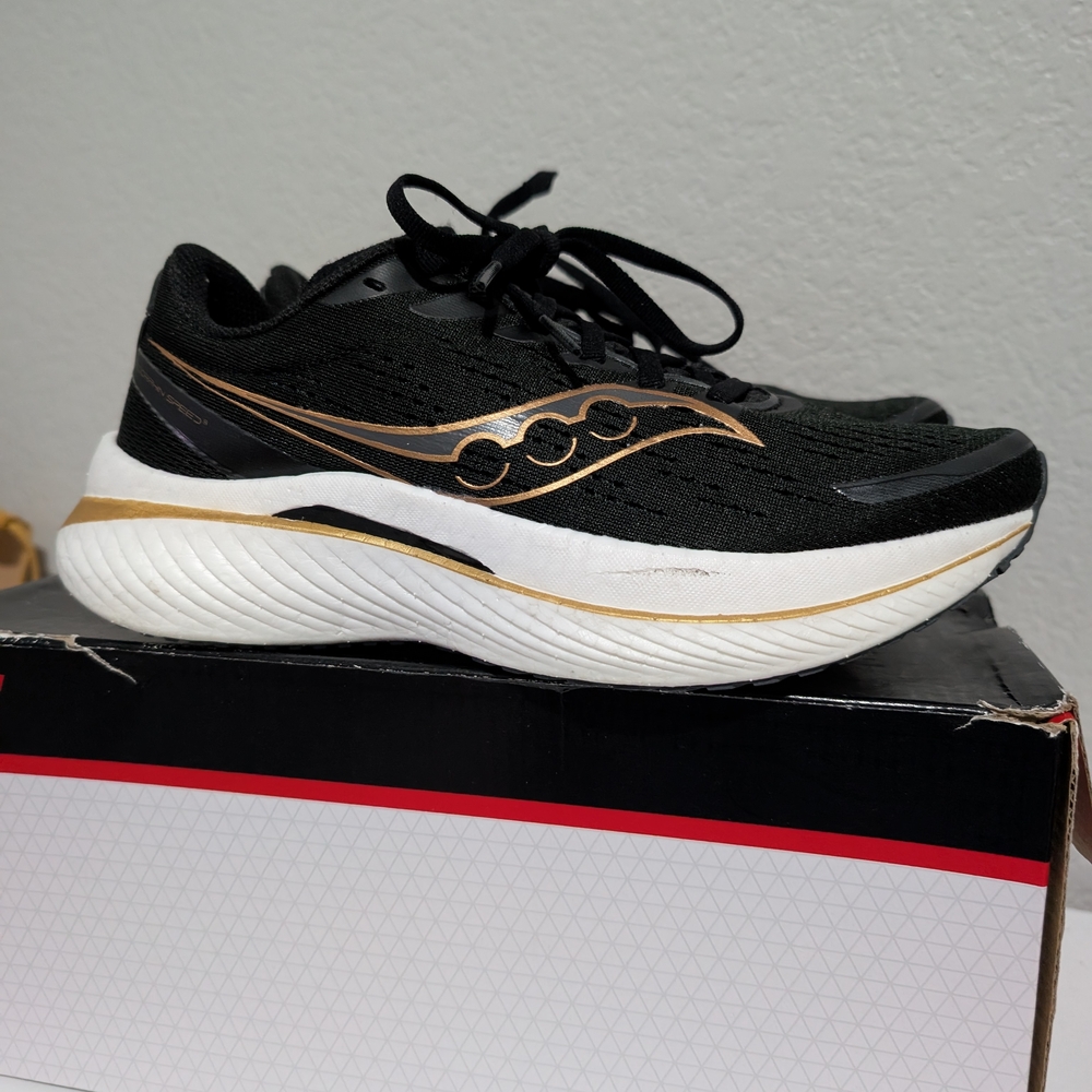 Saucony Womens Endorphin Speed 3 Black Goldstruck Running Shoes - Size 9 M - Picture 2 of 10